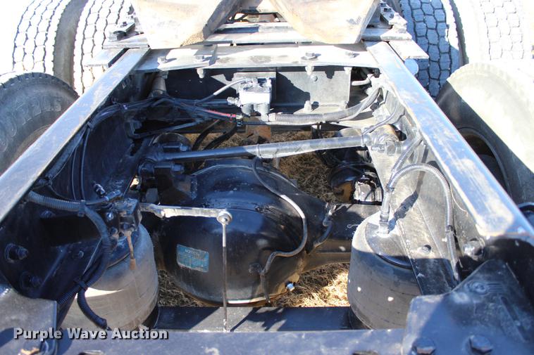 image for item BE9392 2013 Kenworth W900 semi truck