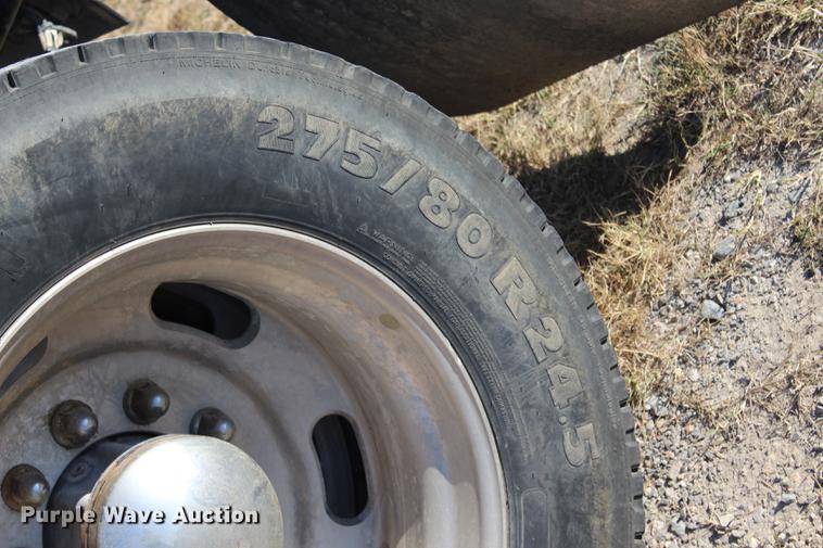 image for item BE9392 2013 Kenworth W900 semi truck