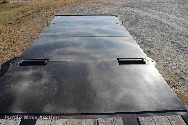 image for item BE9393 2013 Atoka OFLB604 oilfield flatbed trailer