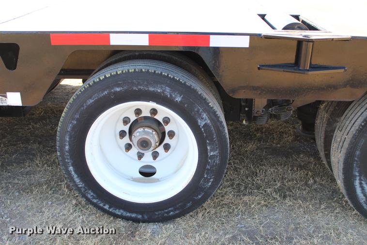 image for item BE9393 2013 Atoka OFLB604 oilfield flatbed trailer