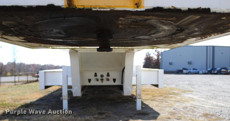 image for item BE9394 2013 Atoka SDE604 oilfield flatbed trailer