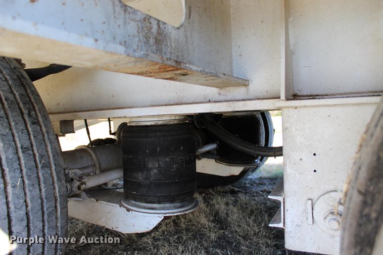 image for item BE9394 2013 Atoka SDE604 oilfield flatbed trailer