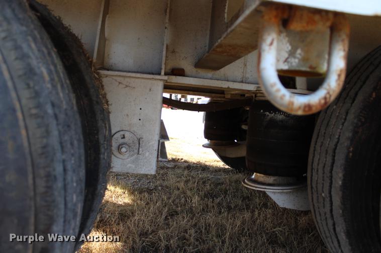 image for item BE9394 2013 Atoka SDE604 oilfield flatbed trailer