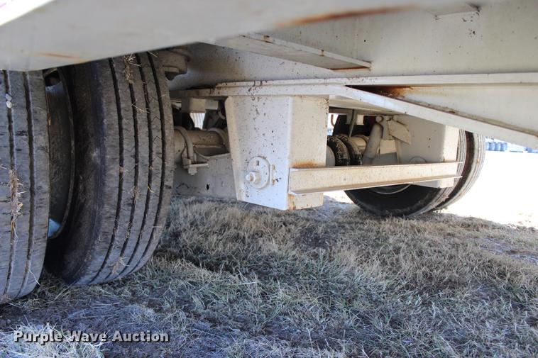 image for item BE9394 2013 Atoka SDE604 oilfield flatbed trailer