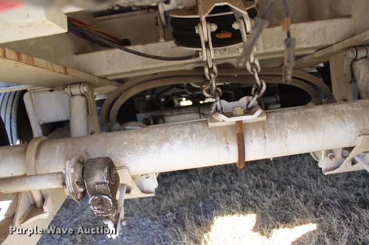 image for item BE9394 2013 Atoka SDE604 oilfield flatbed trailer