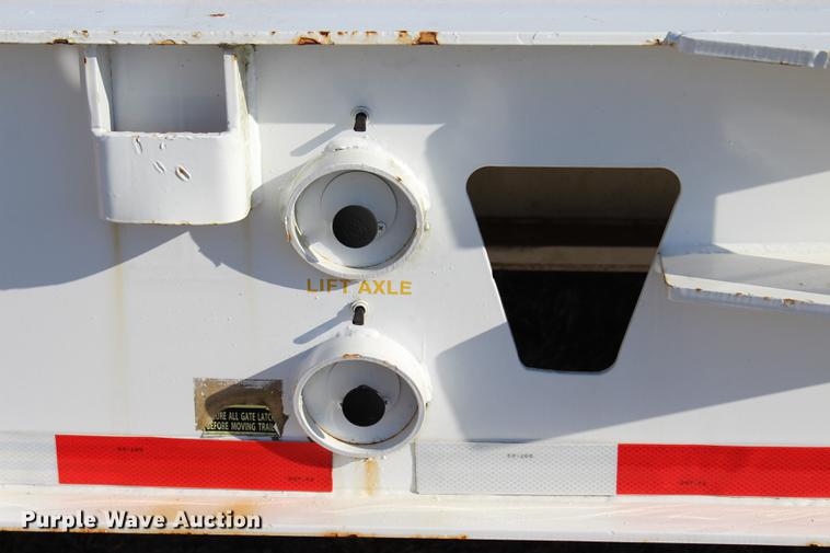 image for item BE9394 2013 Atoka SDE604 oilfield flatbed trailer