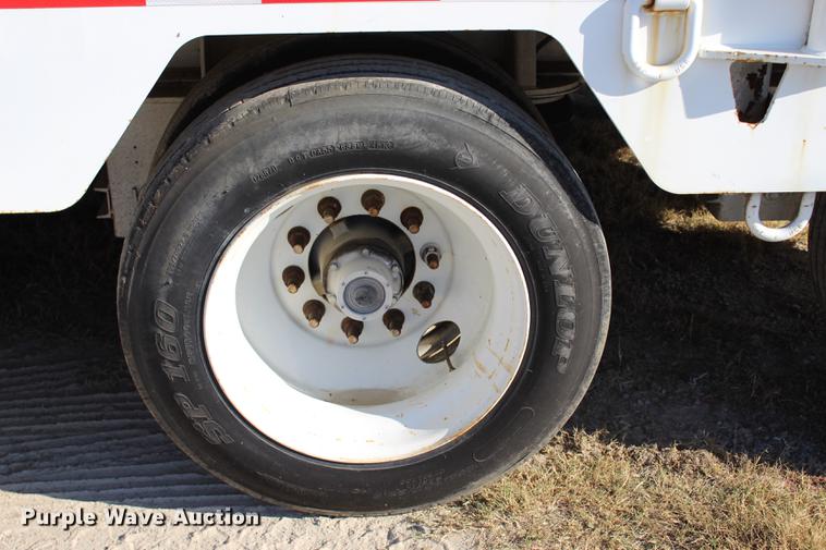 image for item BE9394 2013 Atoka SDE604 oilfield flatbed trailer