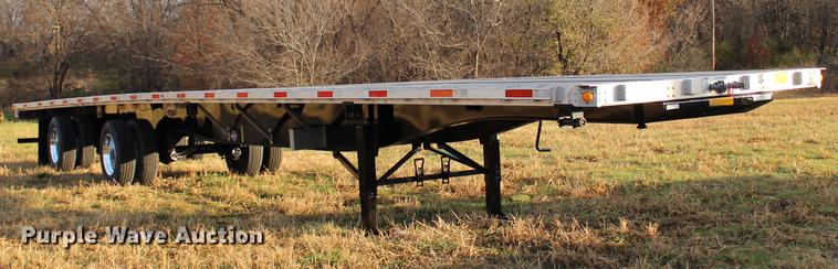 image for item BE9395 2017 Utility FS2CHA flatbed trailer