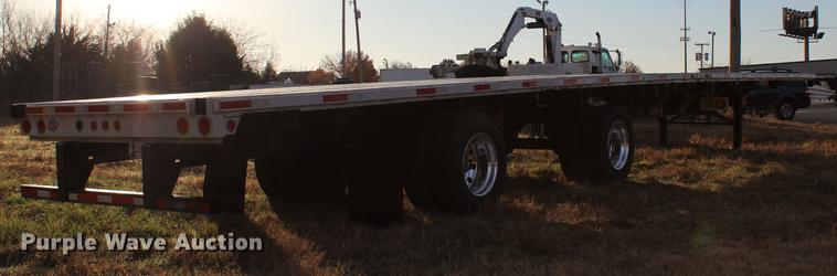 image for item BE9395 2017 Utility FS2CHA flatbed trailer