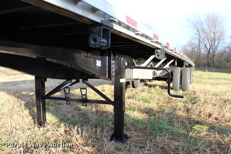 image for item BE9395 2017 Utility FS2CHA flatbed trailer