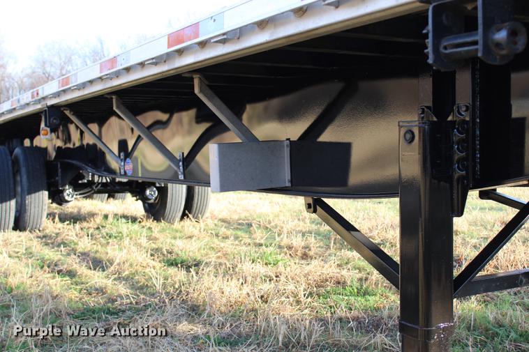 image for item BE9395 2017 Utility FS2CHA flatbed trailer