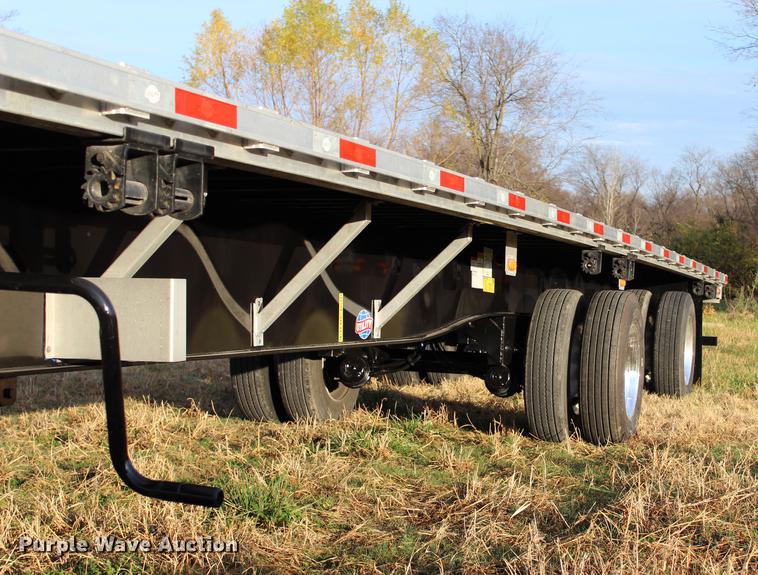 image for item BE9395 2017 Utility FS2CHA flatbed trailer