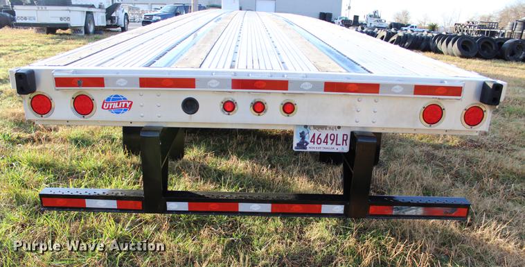 image for item BE9395 2017 Utility FS2CHA flatbed trailer