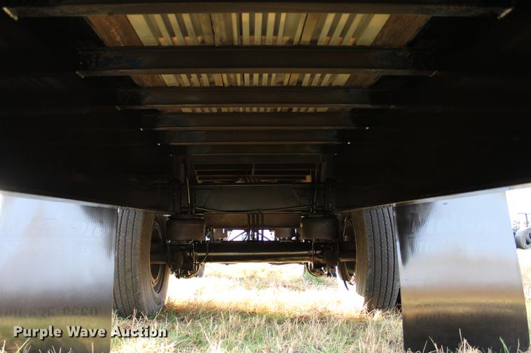 image for item BE9395 2017 Utility FS2CHA flatbed trailer