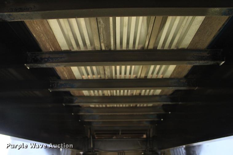 image for item BE9395 2017 Utility FS2CHA flatbed trailer