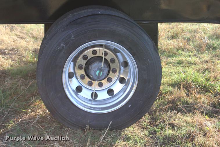 image for item BE9395 2017 Utility FS2CHA flatbed trailer