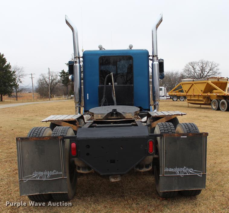 image for item BE9396 1992 Peterbilt 379 semi truck