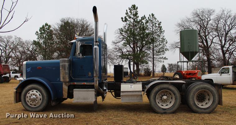 image for item BE9396 1992 Peterbilt 379 semi truck