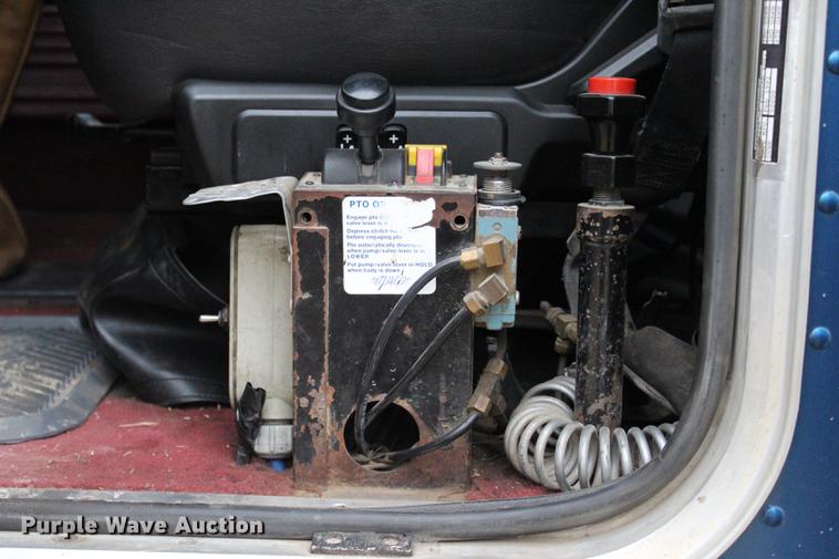 image for item BE9396 1992 Peterbilt 379 semi truck