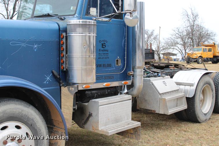 image for item BE9396 1992 Peterbilt 379 semi truck