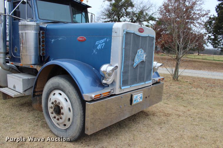 image for item BE9396 1992 Peterbilt 379 semi truck