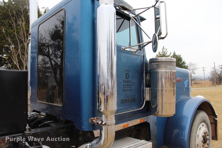 image for item BE9396 1992 Peterbilt 379 semi truck