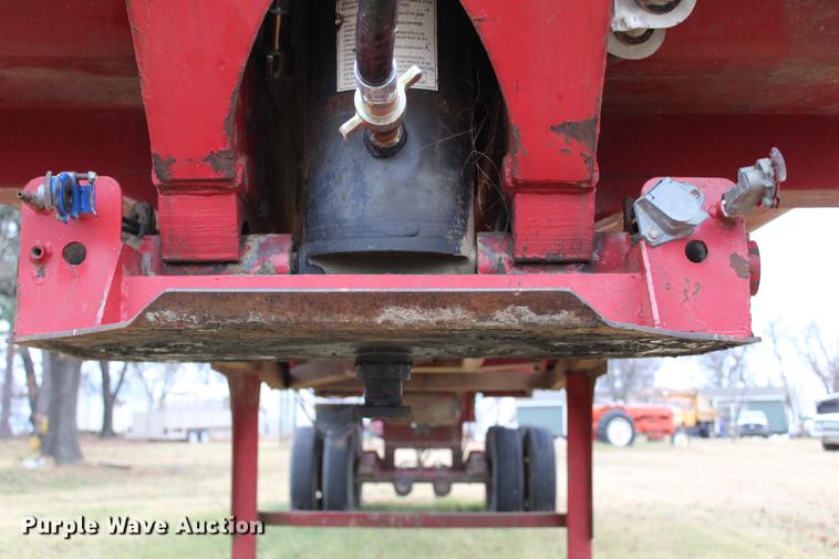 image for item BE9398 1998 Clemson LW3829 end dump trailer