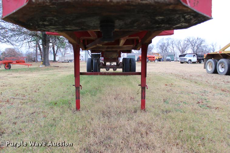 image for item BE9398 1998 Clemson LW3829 end dump trailer