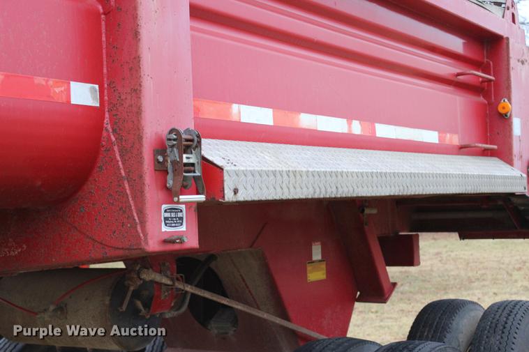 image for item BE9398 1998 Clemson LW3829 end dump trailer