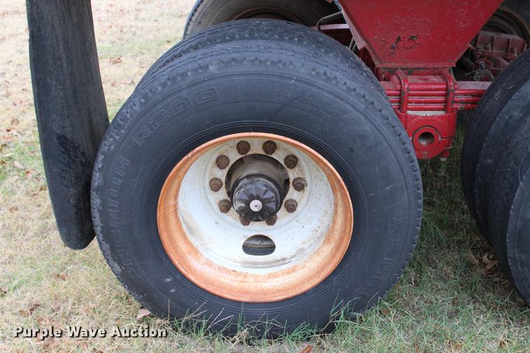 image for item BE9398 1998 Clemson LW3829 end dump trailer