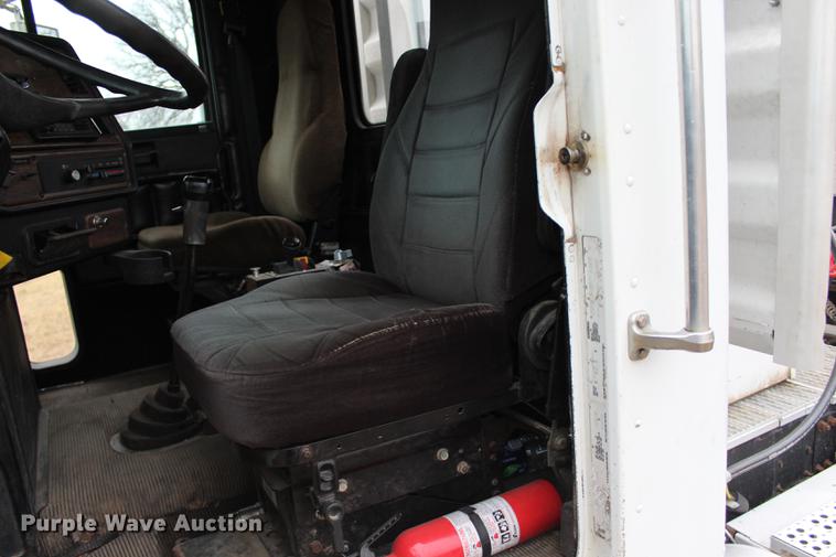 image for item BE9399 1993 Freightliner FLD112 semi truck