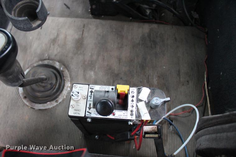 image for item BE9399 1993 Freightliner FLD112 semi truck