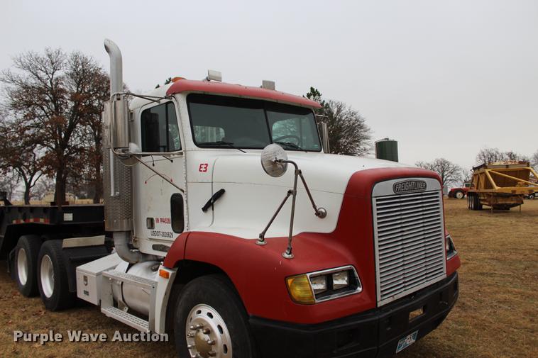 image for item BE9399 1993 Freightliner FLD112 semi truck