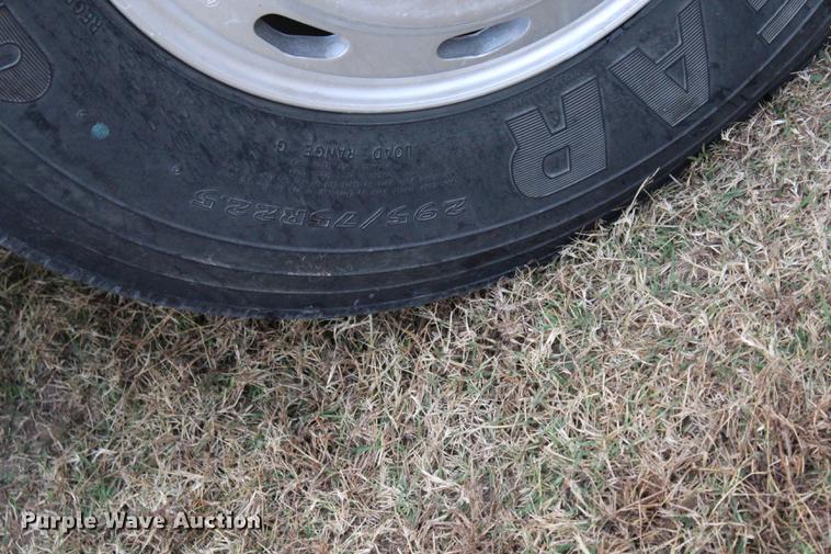 image for item BE9399 1993 Freightliner FLD112 semi truck