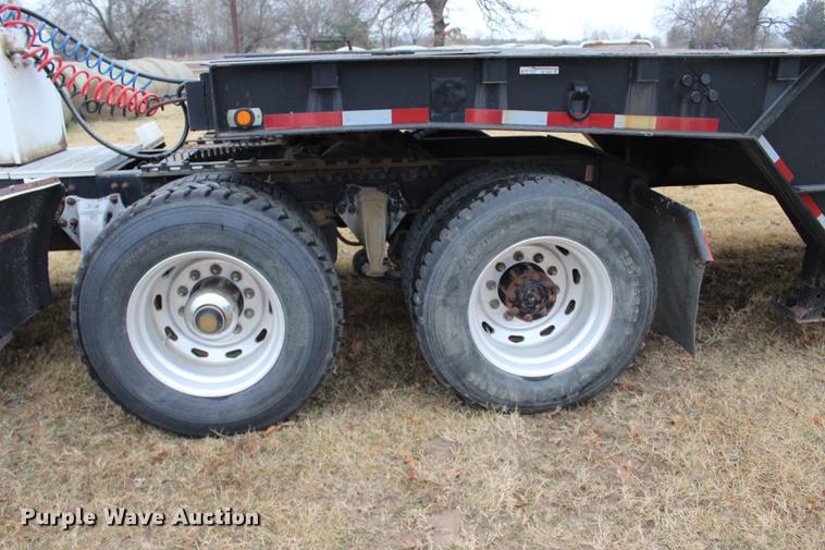 image for item BE9399 1993 Freightliner FLD112 semi truck