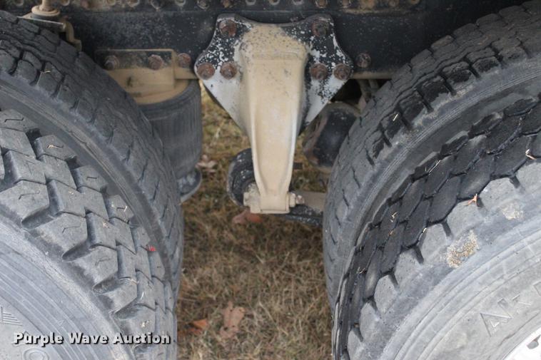 image for item BE9399 1993 Freightliner FLD112 semi truck