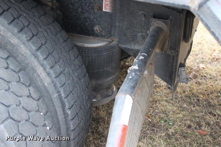 image for item BE9399 1993 Freightliner FLD112 semi truck