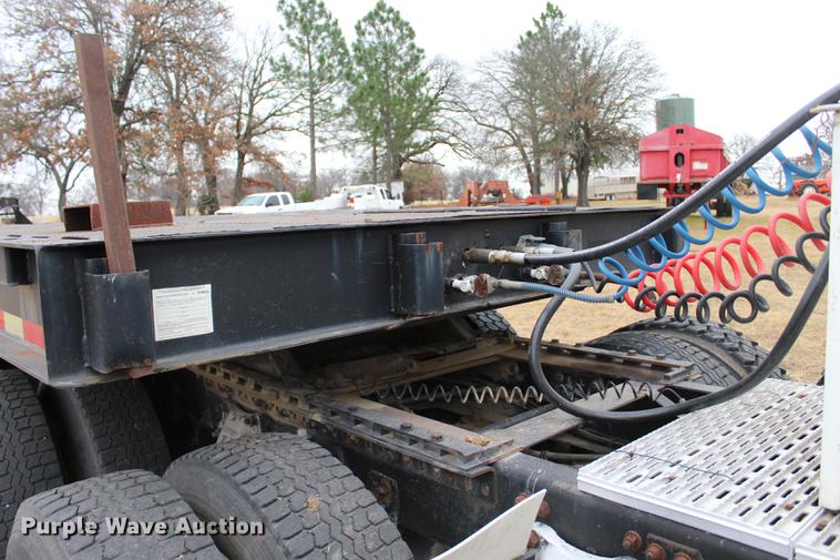 image for item BE9400 1987 Muv-All 4460ST drop deck trailer