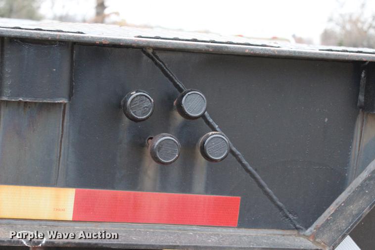 image for item BE9400 1987 Muv-All 4460ST drop deck trailer