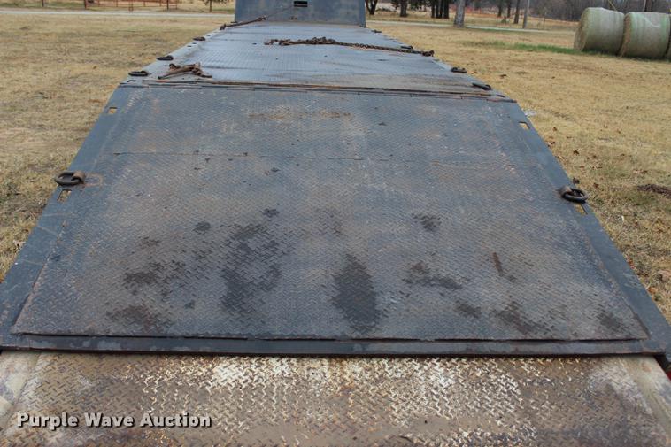 image for item BE9400 1987 Muv-All 4460ST drop deck trailer