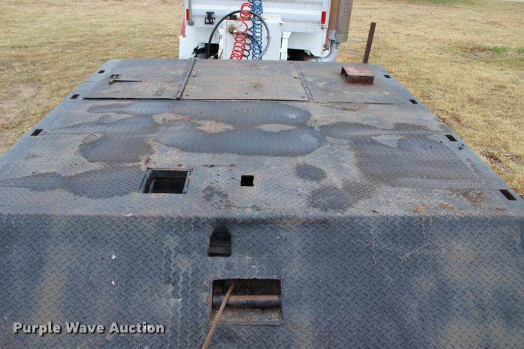 image for item BE9400 1987 Muv-All 4460ST drop deck trailer