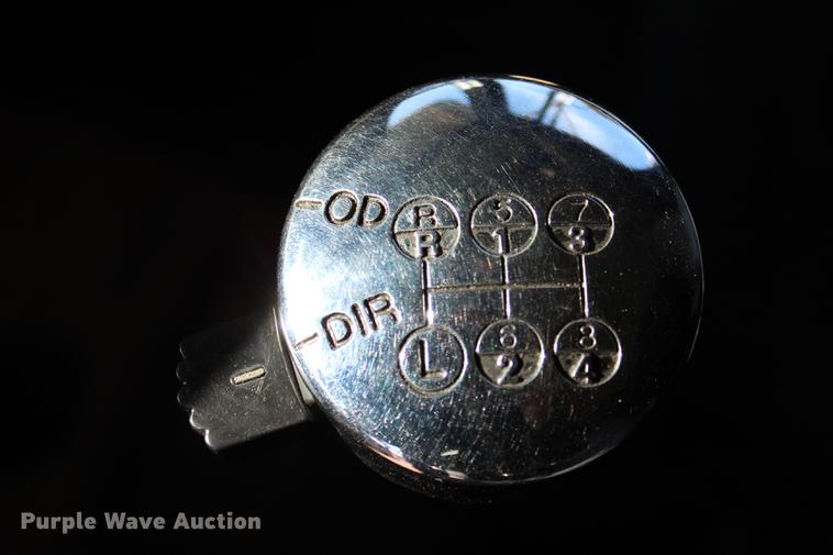 image for item BE9418 1987 Peterbilt 379 semi truck