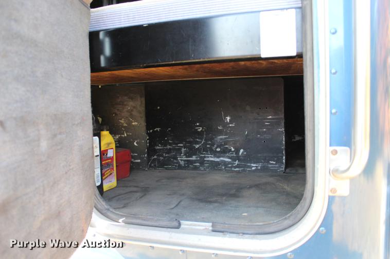 image for item BE9418 1987 Peterbilt 379 semi truck