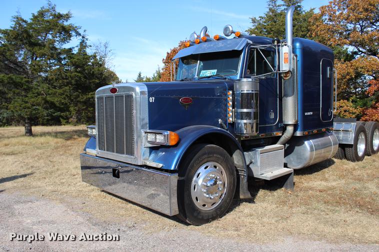 image for item BE9418 1987 Peterbilt 379 semi truck