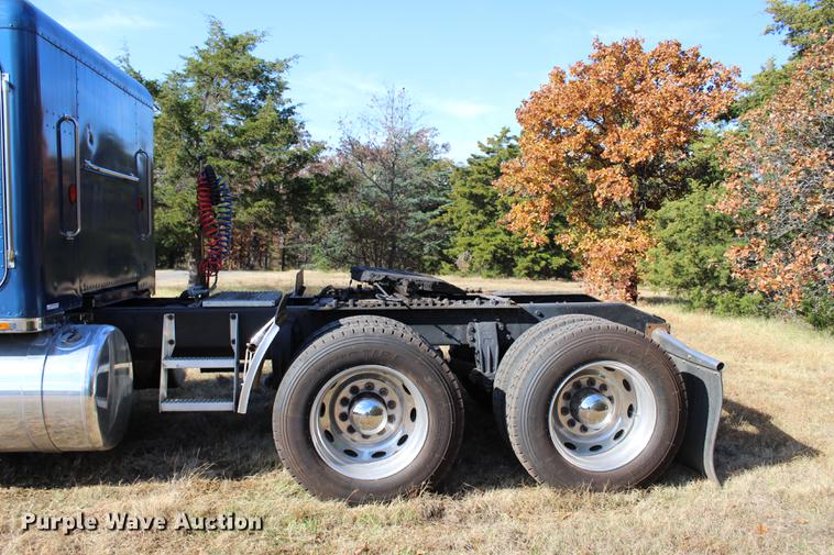 image for item BE9418 1987 Peterbilt 379 semi truck