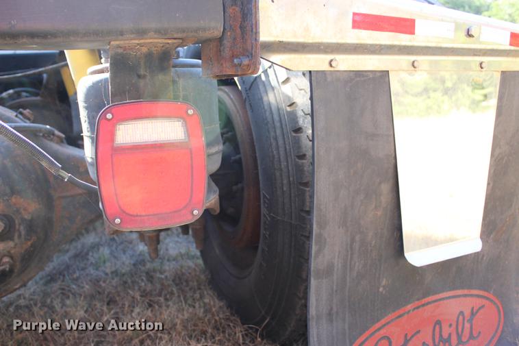 image for item BE9418 1987 Peterbilt 379 semi truck