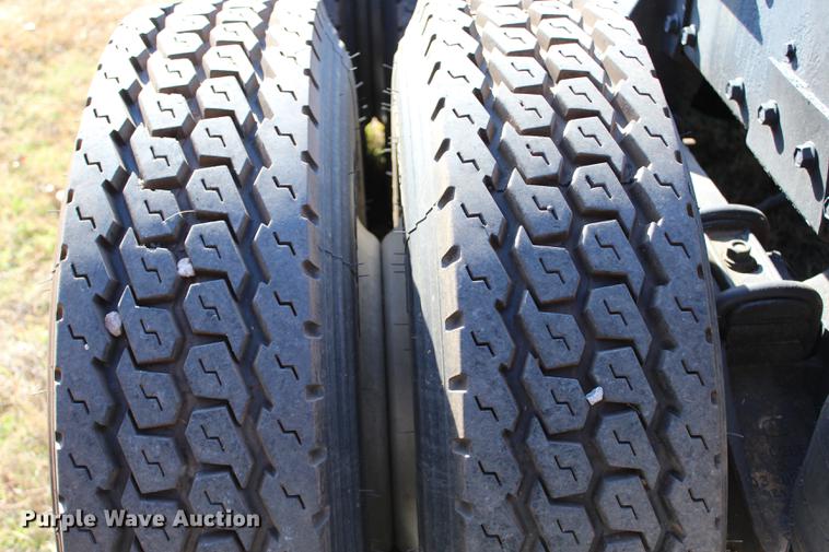 image for item BE9418 1987 Peterbilt 379 semi truck