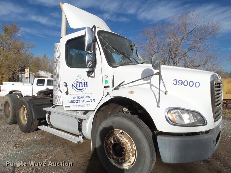 image for item BJ9913 2009 Freightliner Business Class M2 semi truck