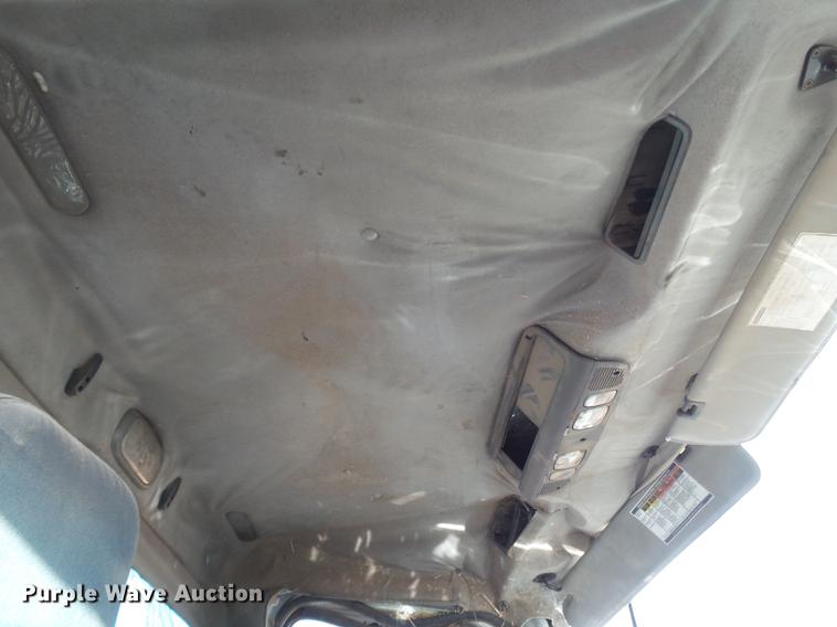 image for item BJ9913 2009 Freightliner Business Class M2 semi truck