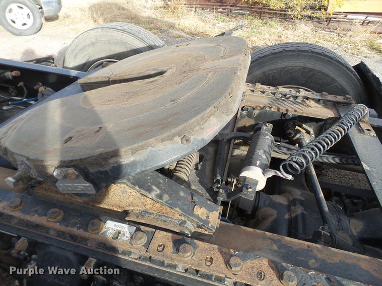 image for item BJ9913 2009 Freightliner Business Class M2 semi truck